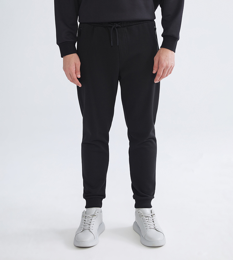 Drawstring Waist Mid Rise Slim Fit Joggers
