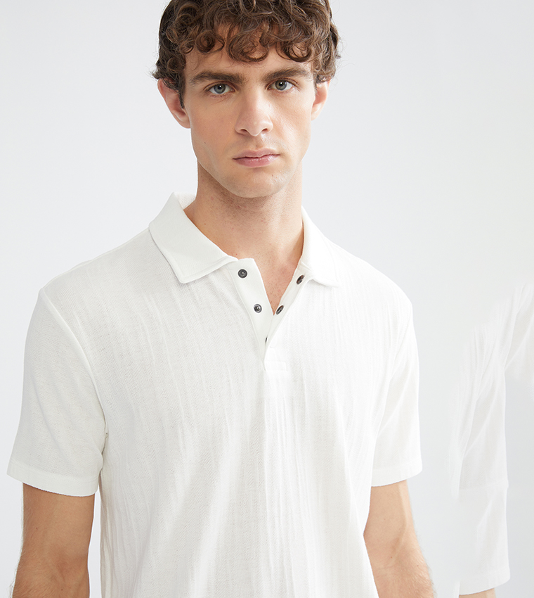 Textured Short Sleeves Polo T-Shirt