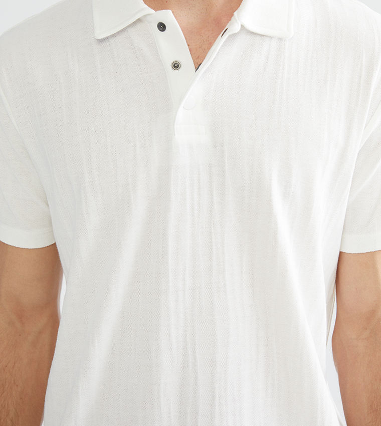 Textured Short Sleeves Polo T-Shirt