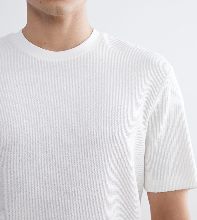 Textured Short Sleeves Casual T-Shirt