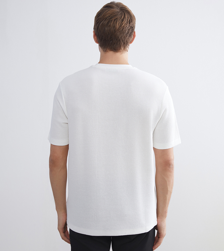 Textured Short Sleeves Casual T-Shirt