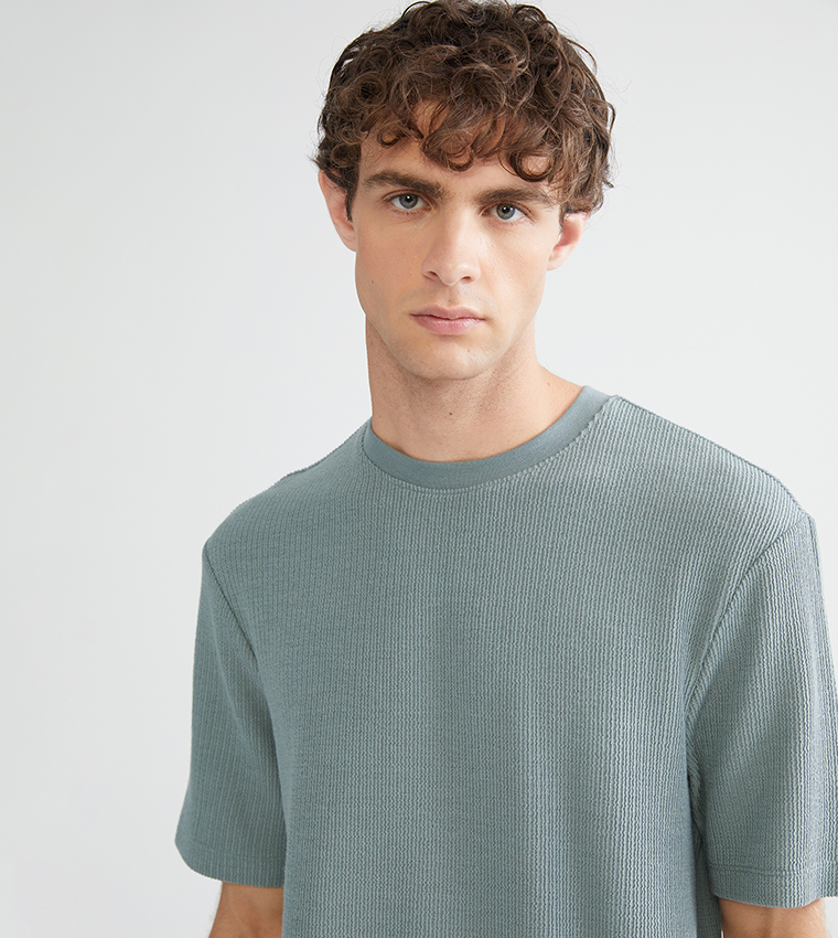 Textured Short Sleeves Casual T-Shirt