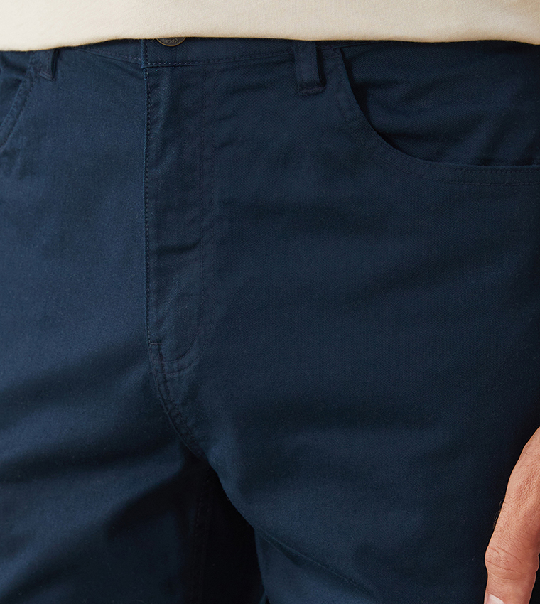 Solid Mid Rise Slim Fit Chinos