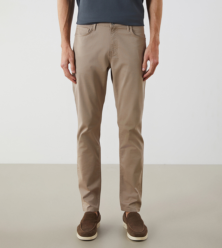CLASSIC Solid Slim Fit Chino Trousers