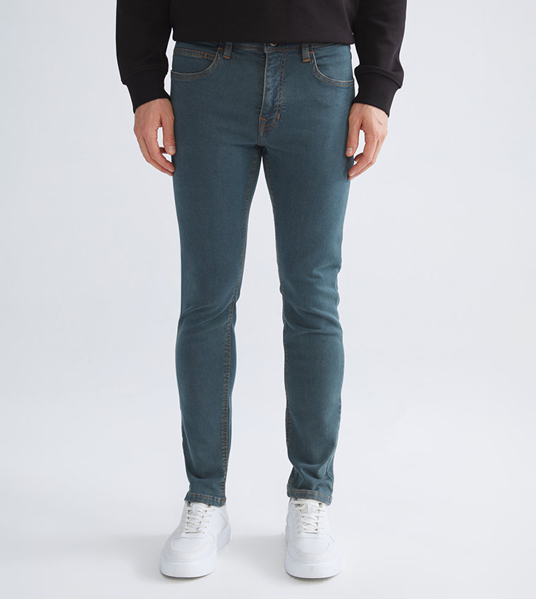 750 Washed Slim Fit Jeans