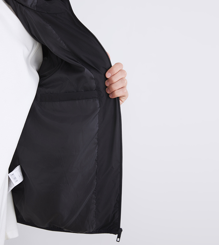 Solid Slim Fit Hooded Puffer Jacket