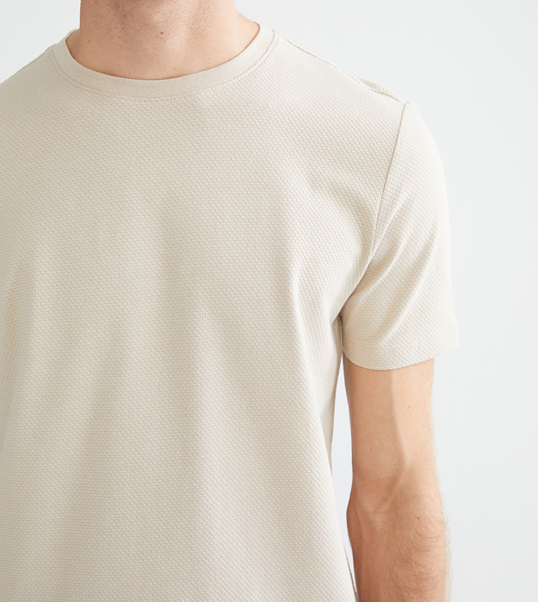 Textured Short Sleeves T-Shirt