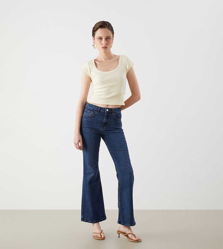 جينز فلير باهت بخصر متوسط 