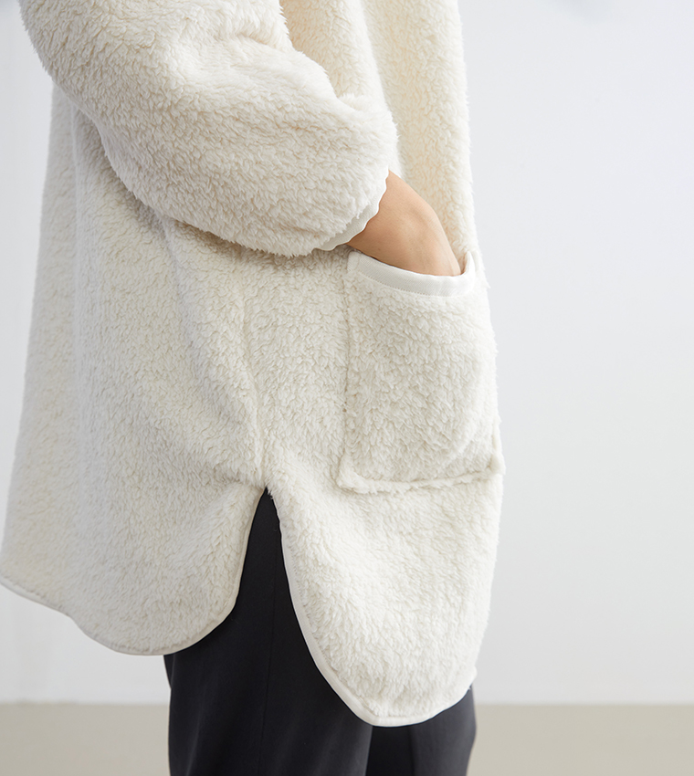 روب ناعم بأكمام طويلة بياقة شال