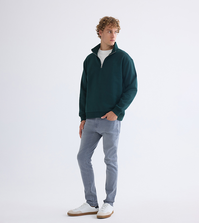 سويتشيرت سادة بياقة عالية وسحاب نصف 