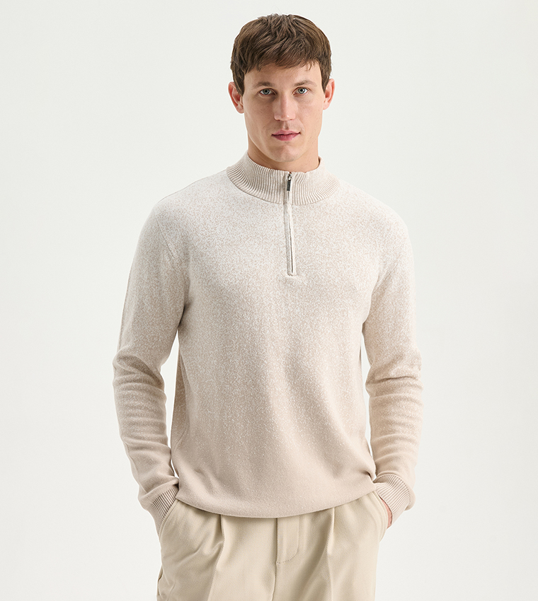 سويتر بياقة عالية 