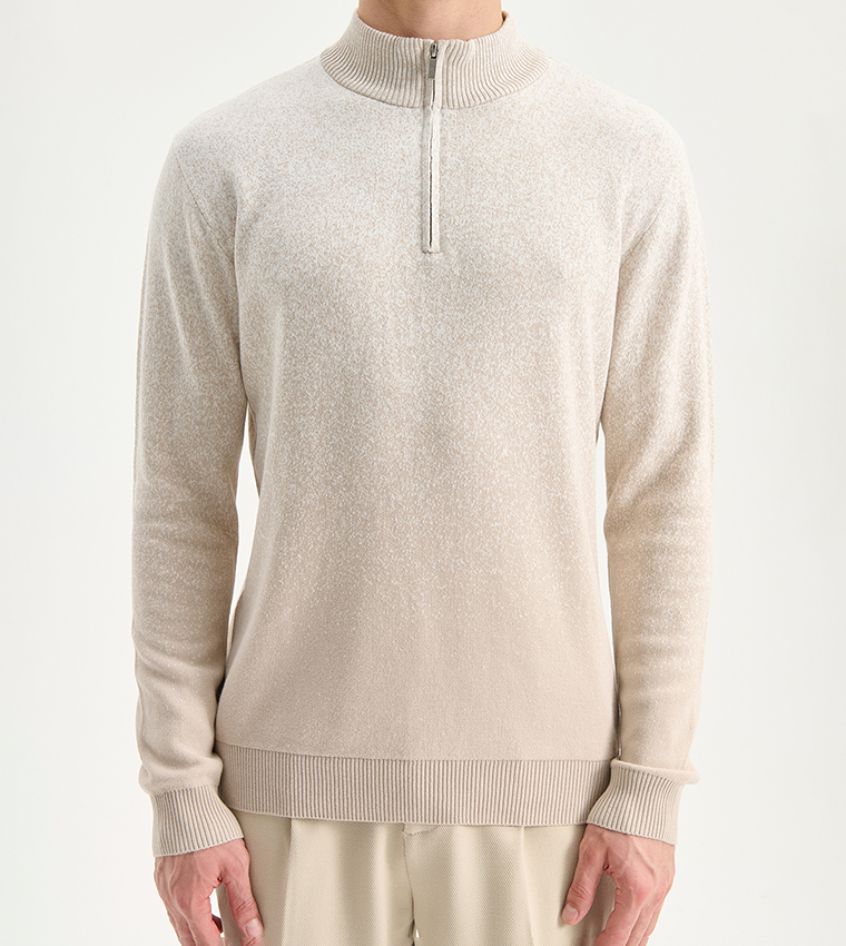 سويتر بياقة عالية 