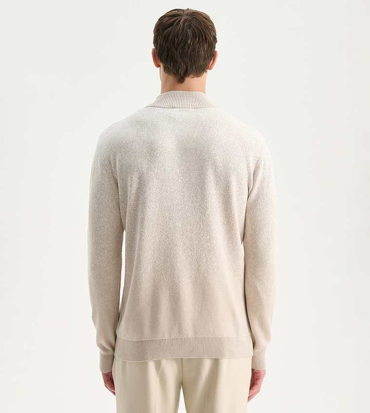 سويتر بياقة عالية 