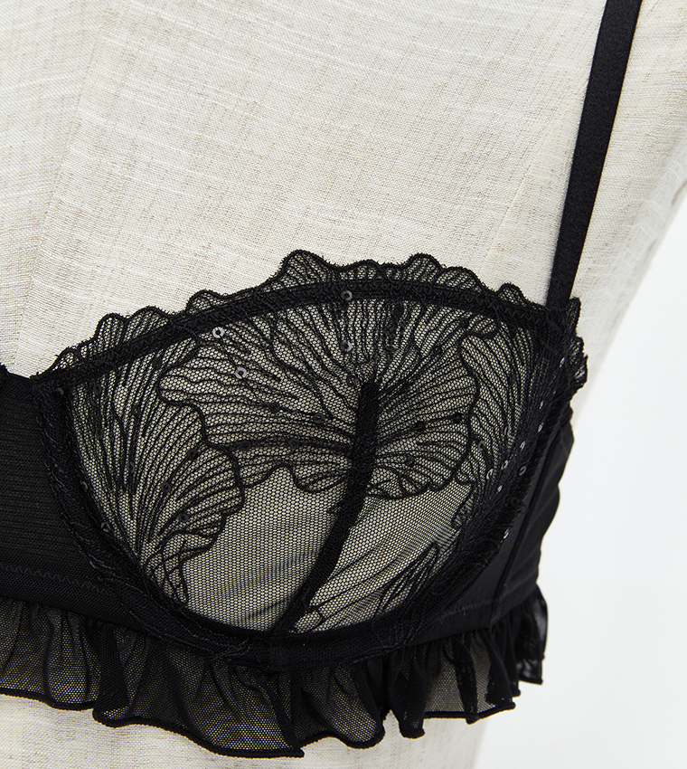 Lace Detail Strapless Bra
