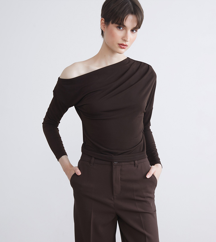 Solid Slash Neck Ruched Top