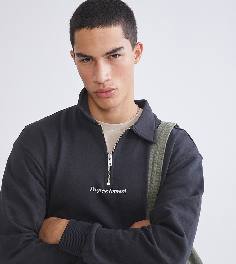 Printed Collared Sweatshirt