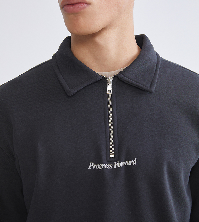 Printed Collared Sweatshirt