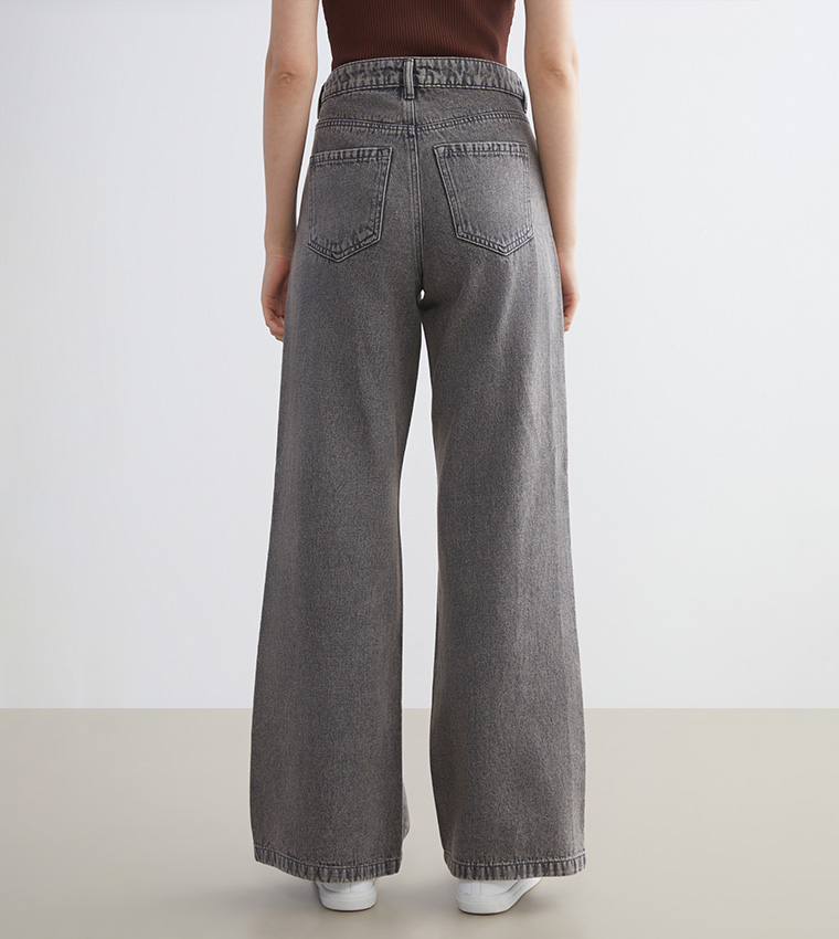 Washed High Waist Relaxed Fit Jeans