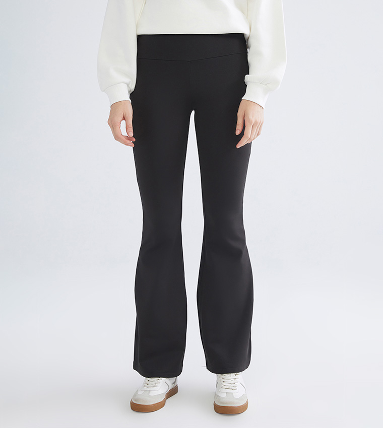 Solid Elastic Waist Flared Leggings