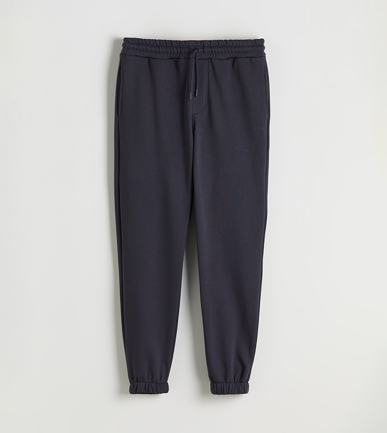 بنطلون جوغر سادة بقصة ستاندرد