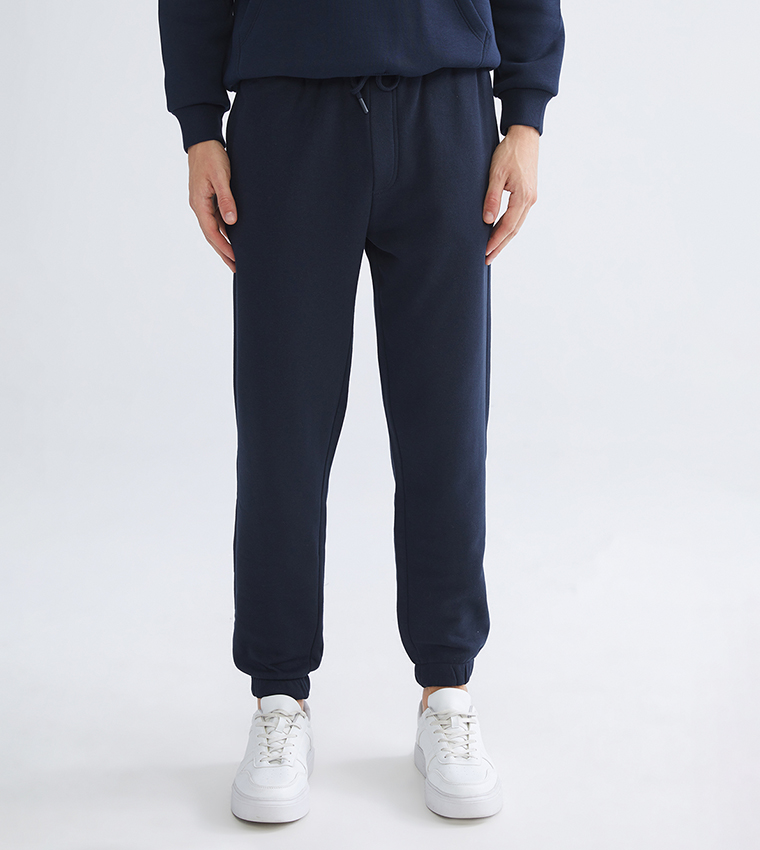 بنطلون جوغر سادة بقصة ستاندرد