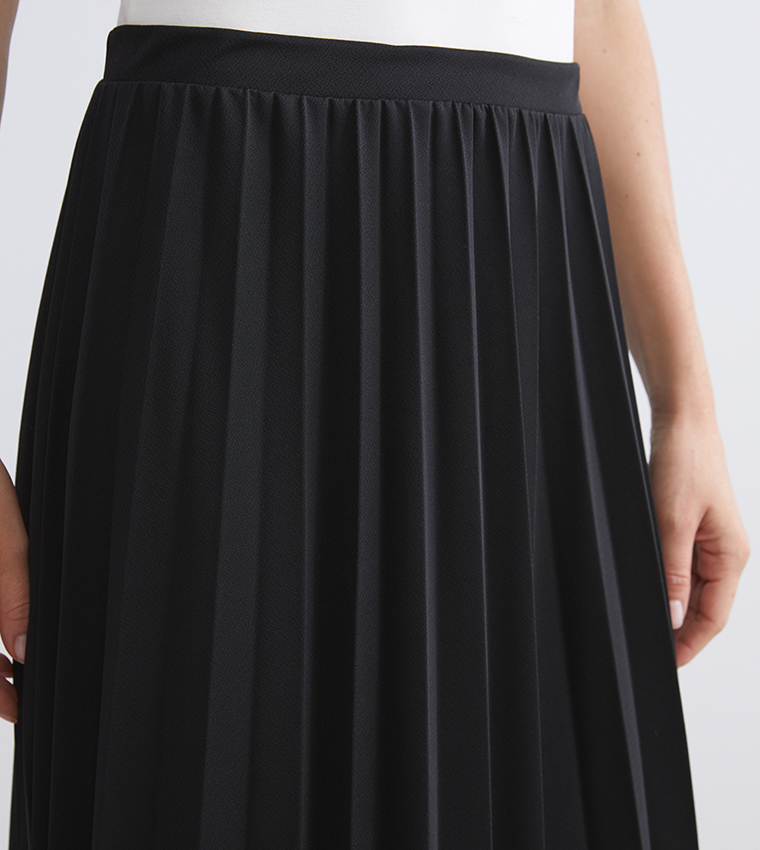 Elastic Waist Pleated Maxi Skirt