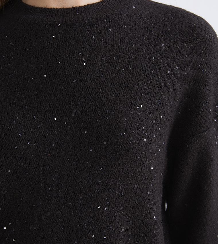 سويتر نسائي محبوك بقبة مستديرة 