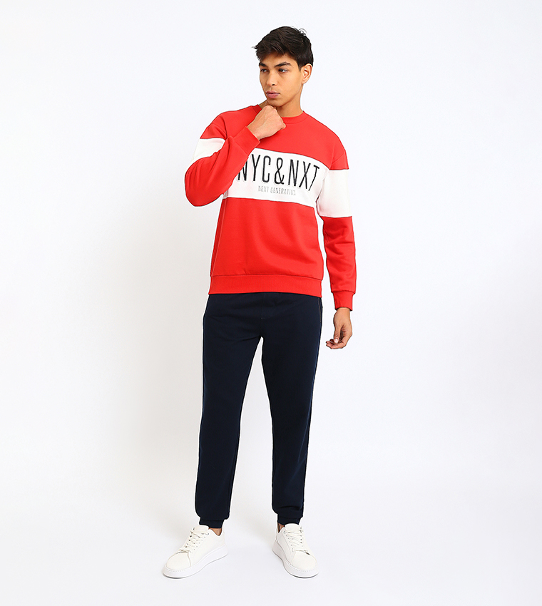 سويتشيرت رجالي بقبة مستديرة وطبعة