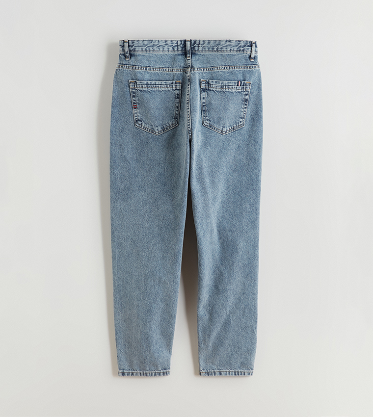 700 Washed Straight Fit Jeans