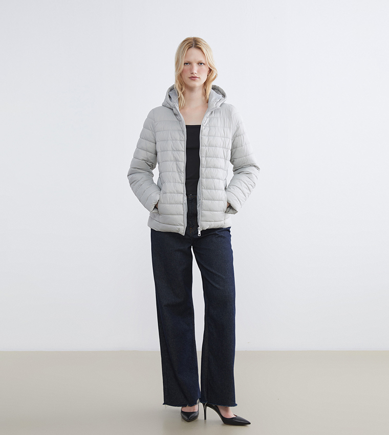 جاكيت مبطن بأكمام طويلة مع هودي