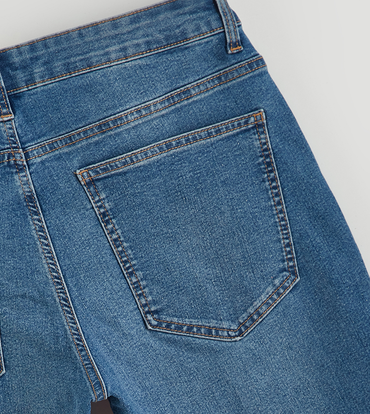 779 Washed Mid Rise Straight Fit Jeans