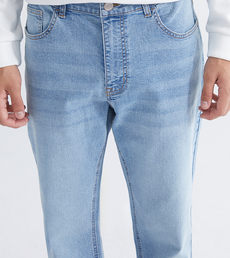 779 Washed Mid Rise Regular Fit Jeans