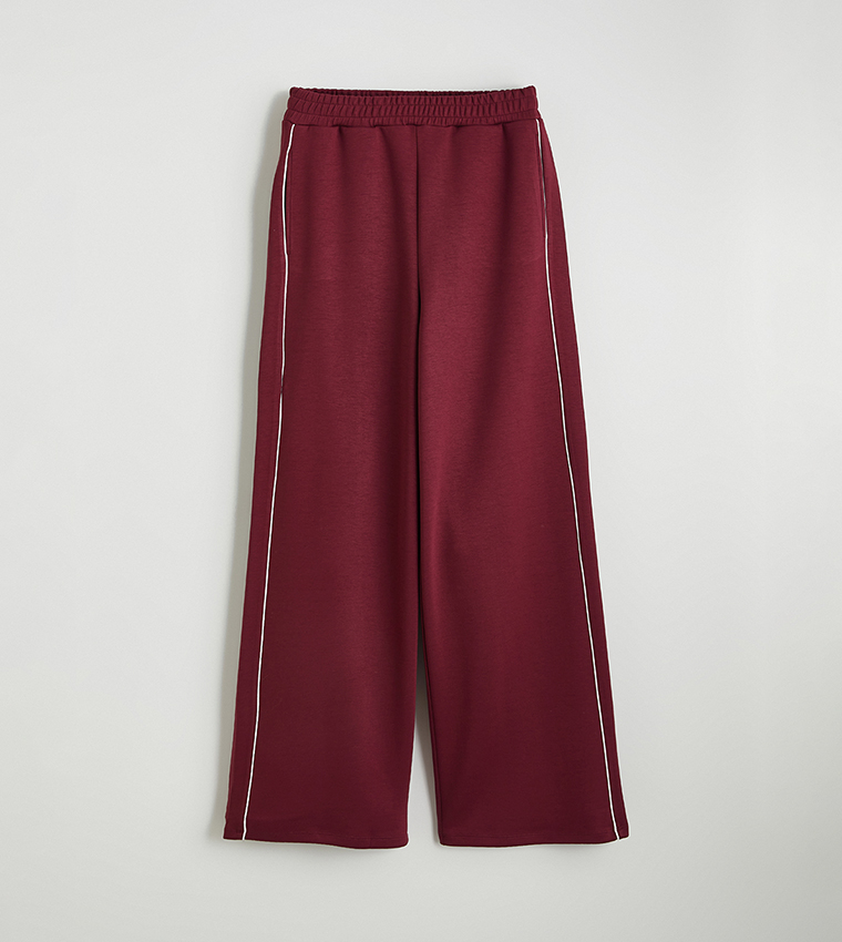 بنطلون رياضي بخصر مرن وملمس ناعم