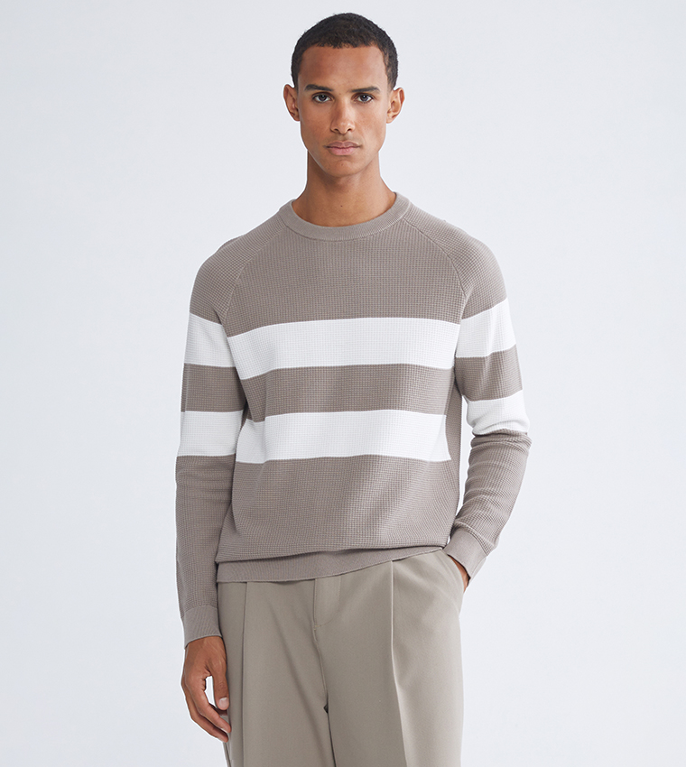 سويتر رجالي محبوك مخطط بقبة مستديرة