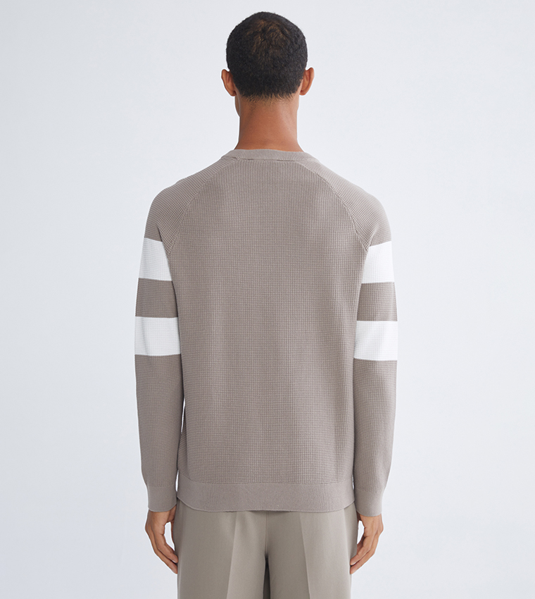 سويتر رجالي محبوك مخطط بقبة مستديرة