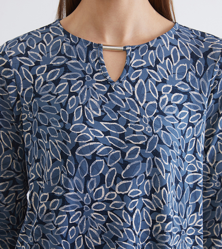 Patterned Crew Neck Top