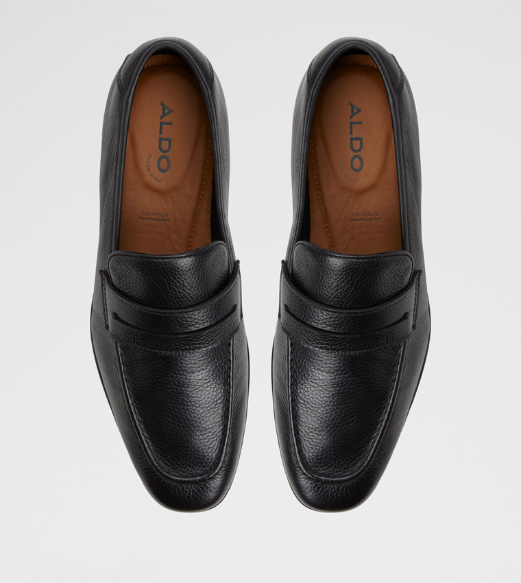 LARAEDE Textured Loafers