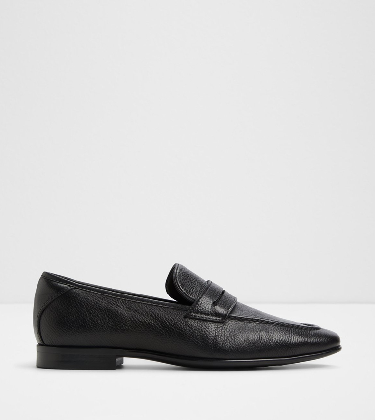 LARAEDE Textured Loafers