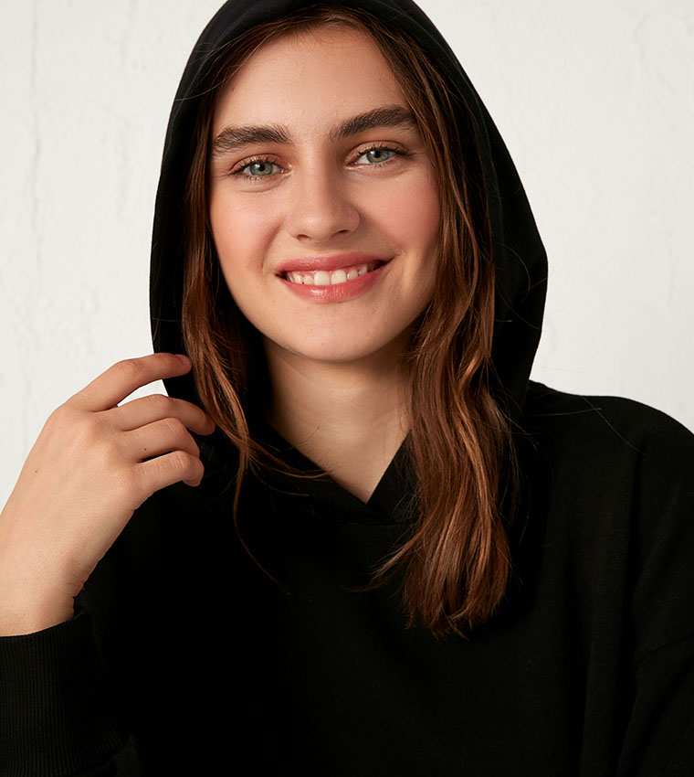 Basic Hoodie-Black
