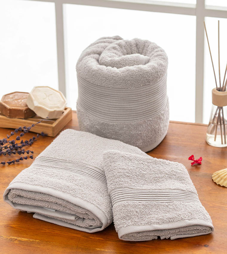 Patterned bath towel discount sets