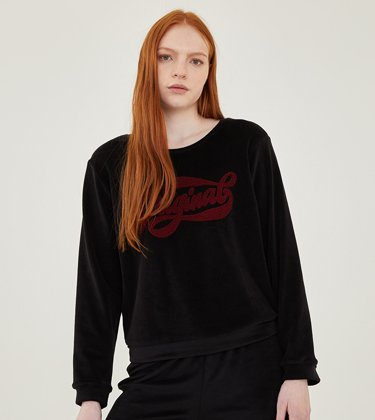 Dream Crew Neck Embroidered Velvet Pajamas Set