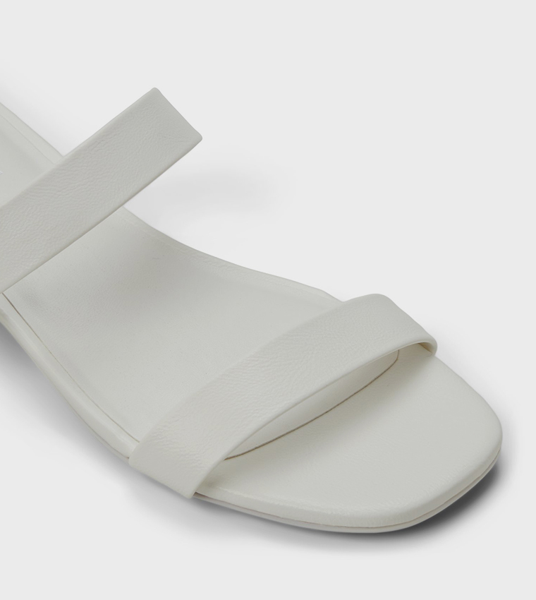 LEAAH Solid Low Heel Sandals