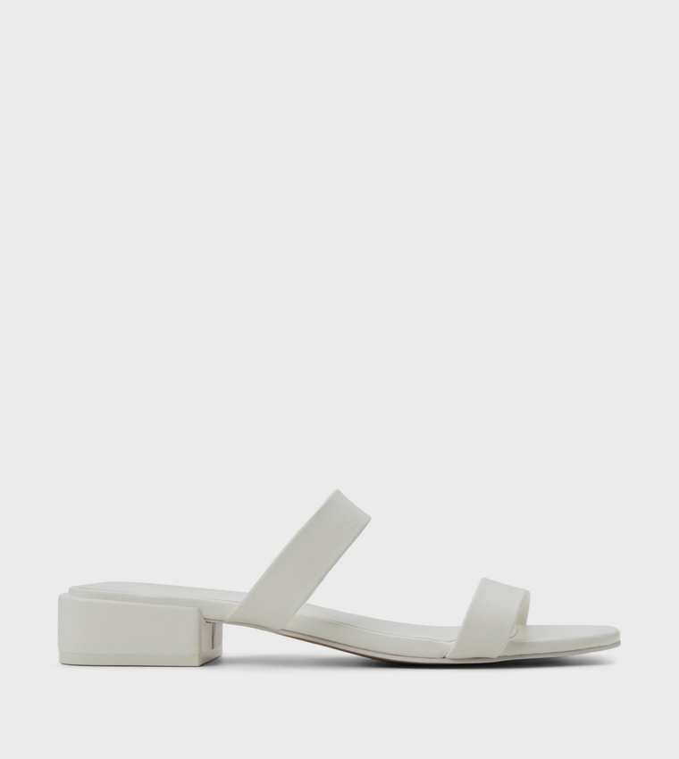 LEAAH Solid Low Heel Sandals