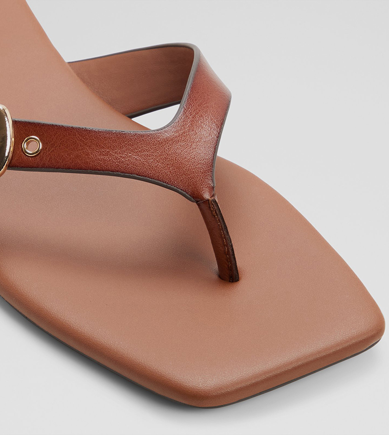 LEONNIA Thong-Strap Flat Sandals