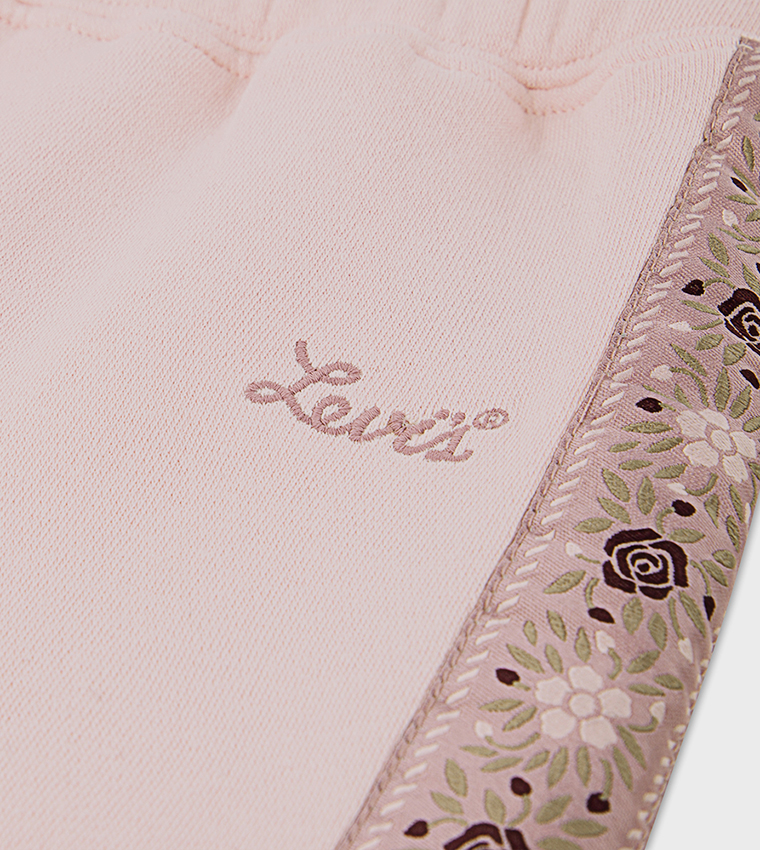 بنطال واسع برباط خصر