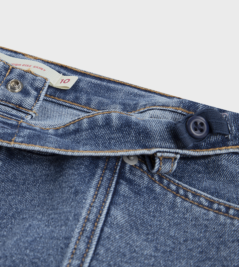 تنورة دنيم ميني بأزرار أمامية