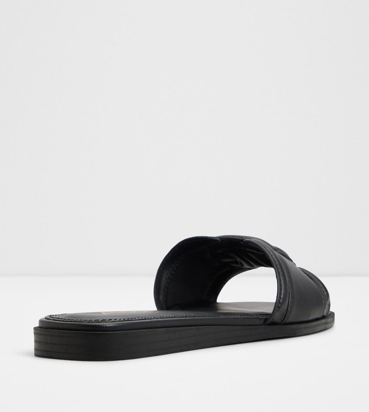 LIAUDIN Textured Flat Sandals