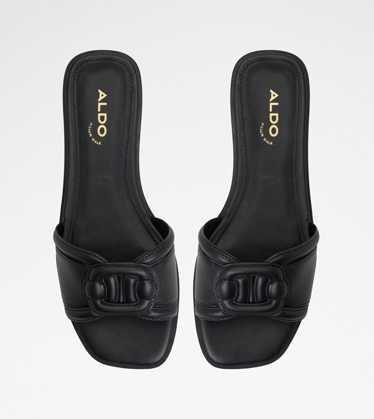 LIAUDIN Textured Flat Sandals