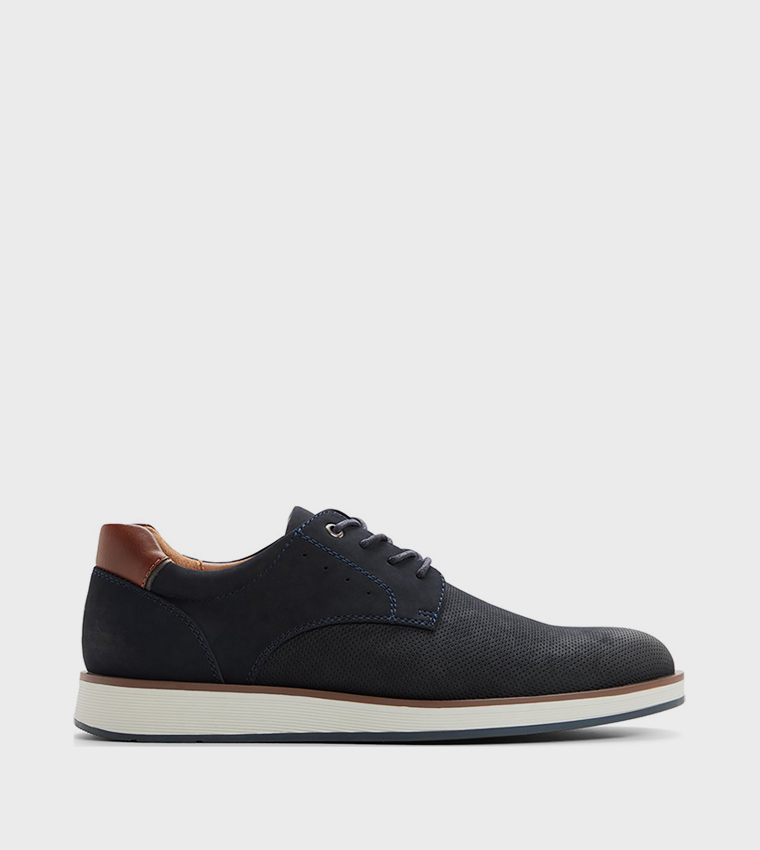 LINDSTROM Solid Lace-Up Sneakers