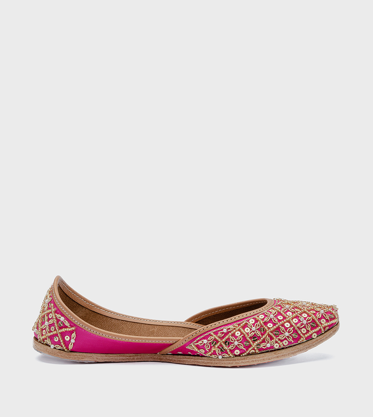 Pearl Embellished Mojaris